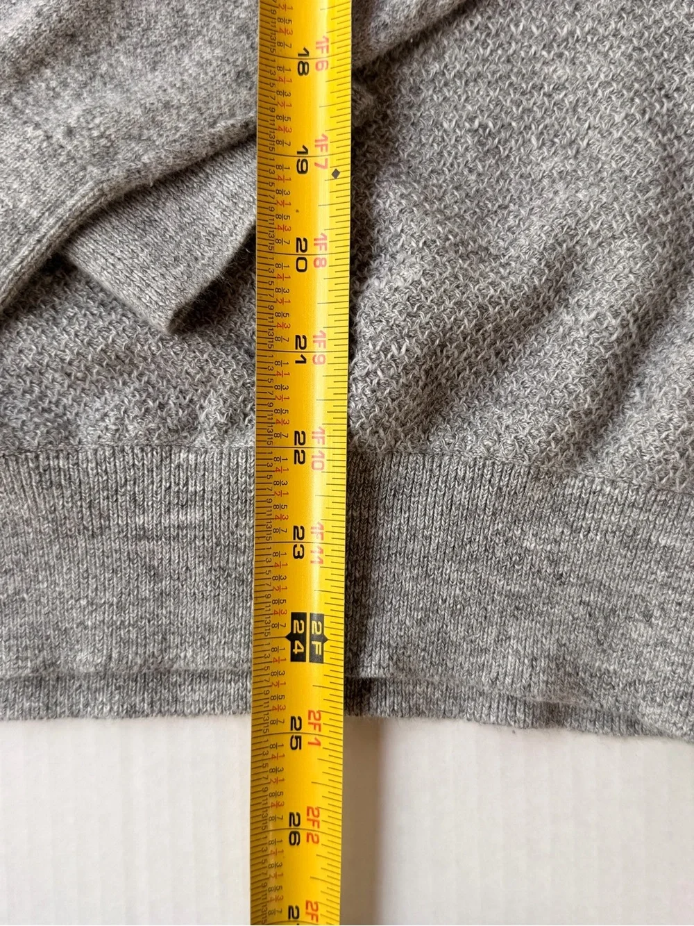 Banana Republic Grey Crewneck Knit Sweater - Men's Size S